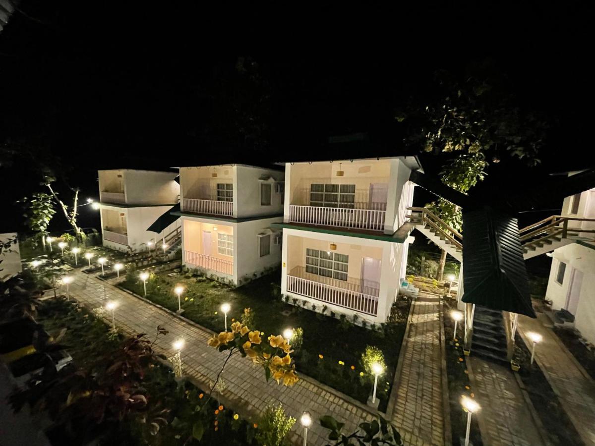 Jaldapara Forest Tourist Lodge Jftl Madari Hat Exterior foto