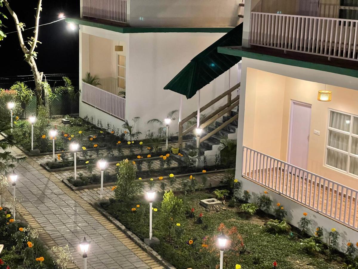 Jaldapara Forest Tourist Lodge Jftl Madari Hat Exterior foto